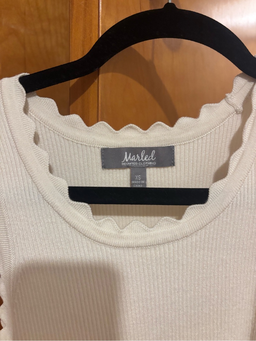 Marled Cream Ribbed Scallop-Edge Tank - Picture 2 of 3